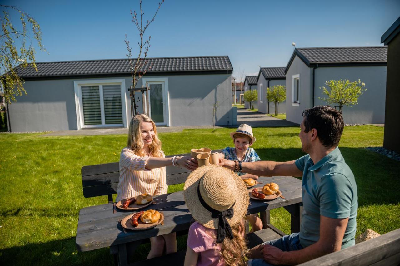 Scandi Village Затор Екстер'єр фото