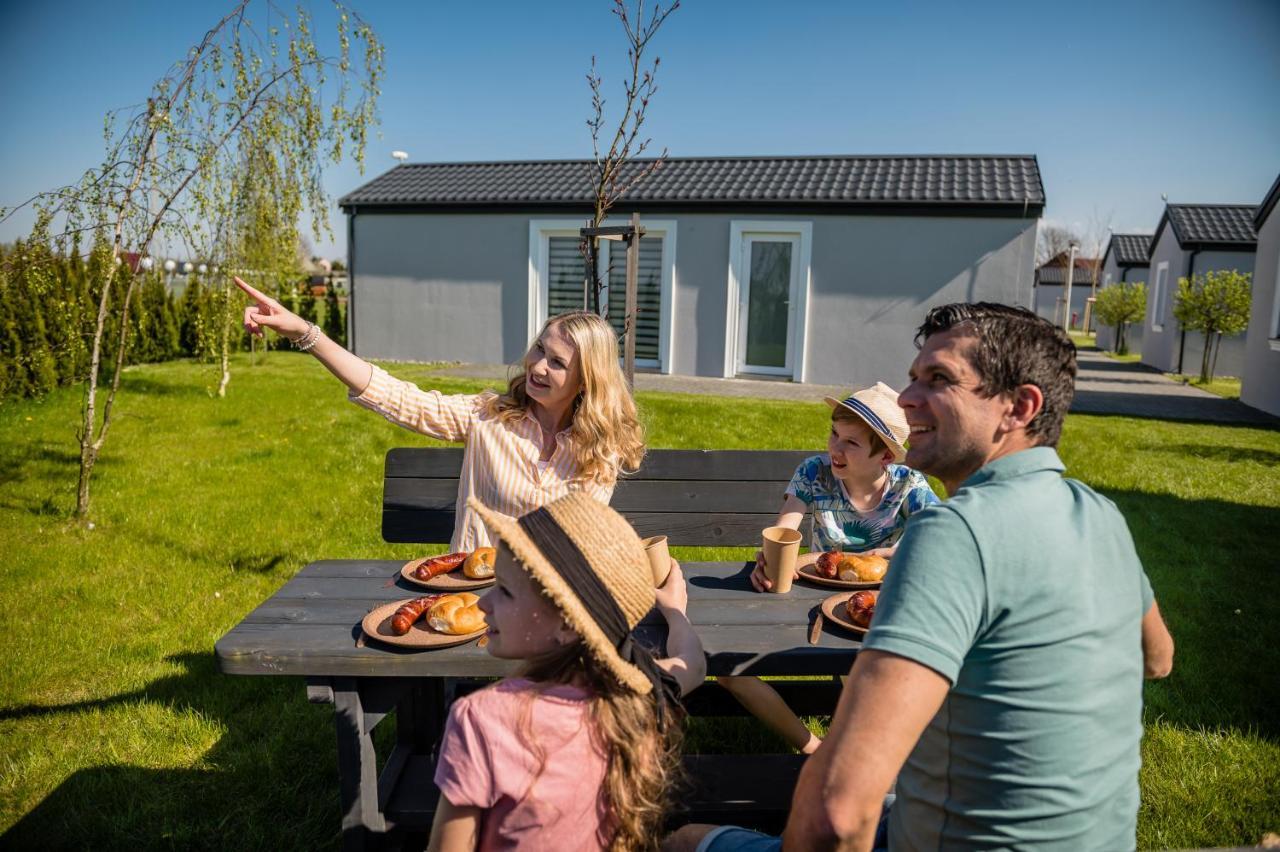 Scandi Village Затор Екстер'єр фото